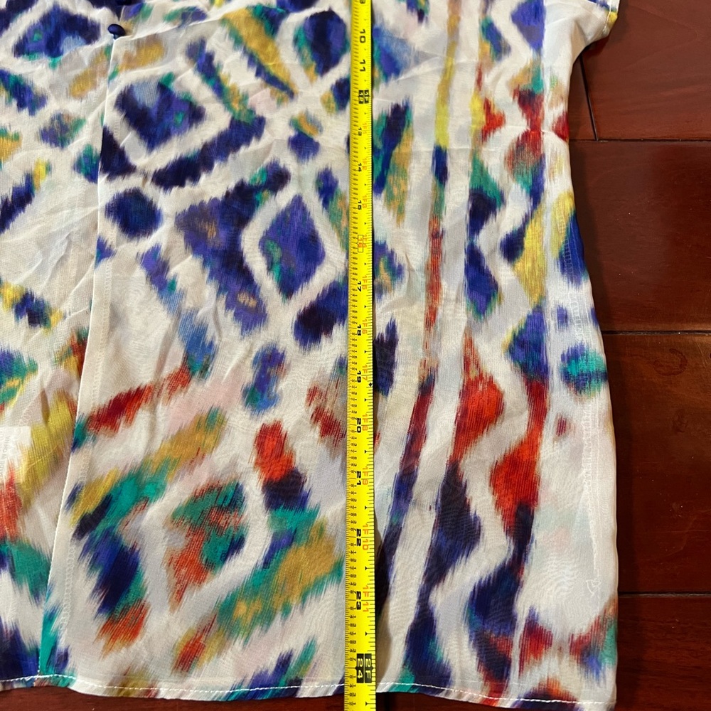 Colorful Geometric Patterned Top - Picture 4 of 5